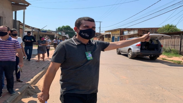 Jamyl Asfury realiza caminhadas com apoiadores nos bairros Mocinha Magalhães, Conjunto Rui Lino e Joafra